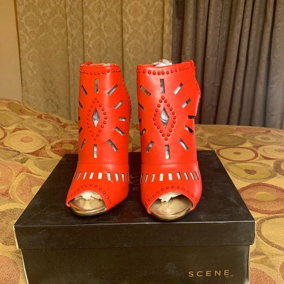 Scene by ShoeDazzle heels (Elani) - Picture 2 of 5